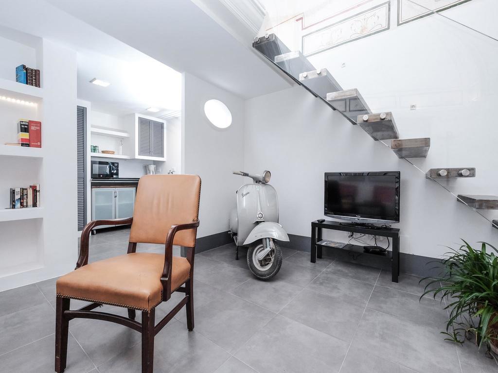 Ancient Trastevere Vespa Loft ローマ エクステリア 写真