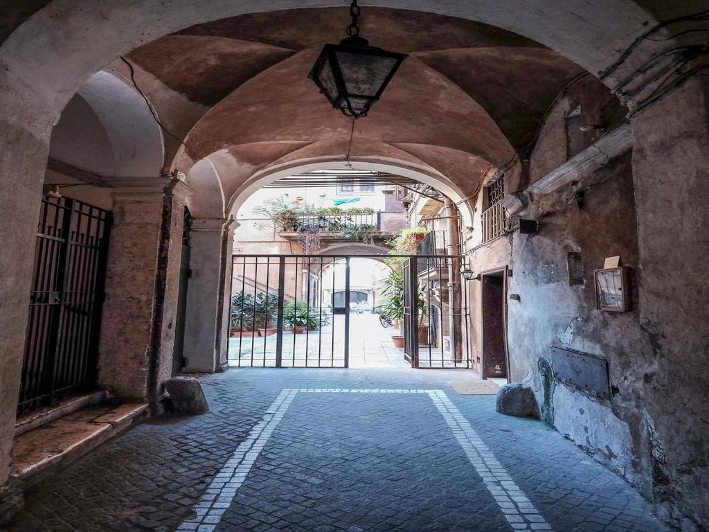 Ancient Trastevere Vespa Loft ローマ エクステリア 写真